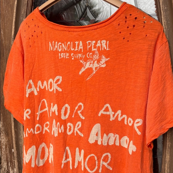 Magnolia Pearl All Over Love Tee! One size - Picture 6 of 6